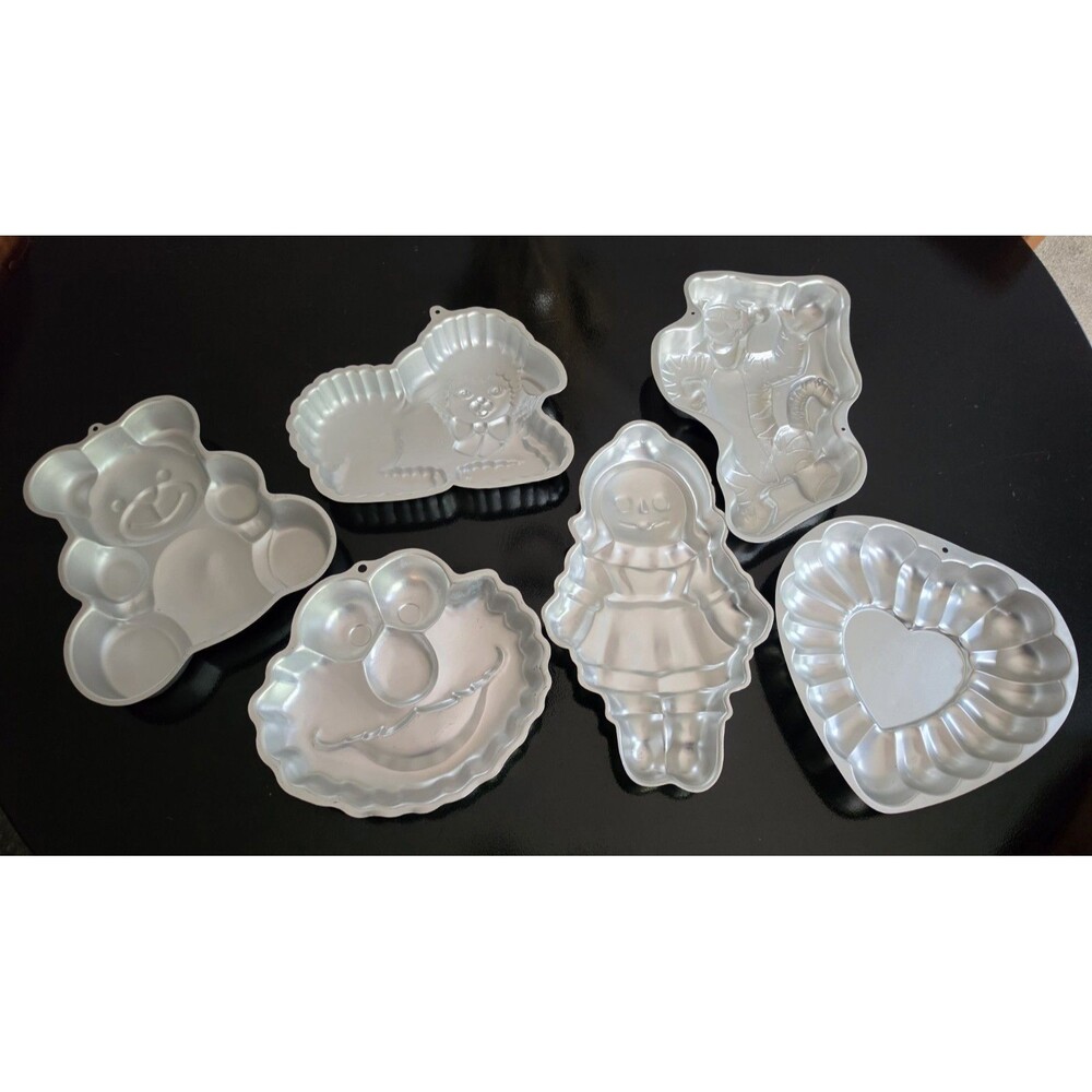 Wilton Aluminum Cake Pans Disney Elmo Tigger Character Mix Lot of 6 Vintage Pan